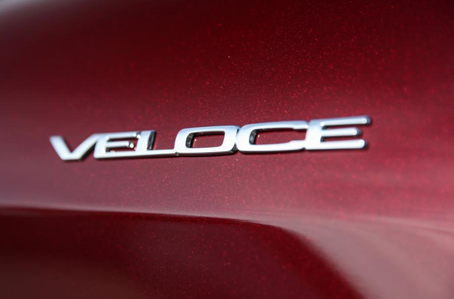 Логотип Alfa Romeo Giulia Veloce Q2 (952) 2017 года  (AU) (фото 5 из 40)